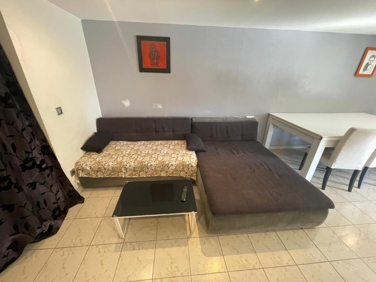 Appartenant Proche De La Apartment