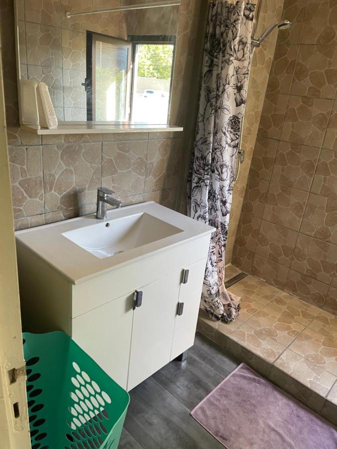 Apartment Appartenant Proche De La *